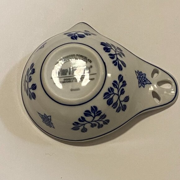 EUC Pier1 Imports Hand Painted Porcelain Measuring Cups (SET OF 4) - Picture 2 of 8